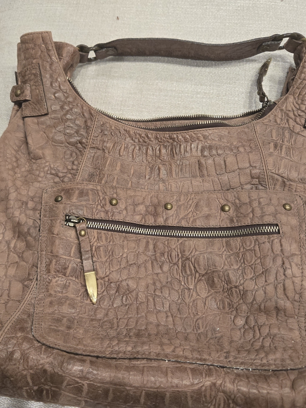 Women's Croc-Embossed Dulce Leather Shoulder Bag in Taupe